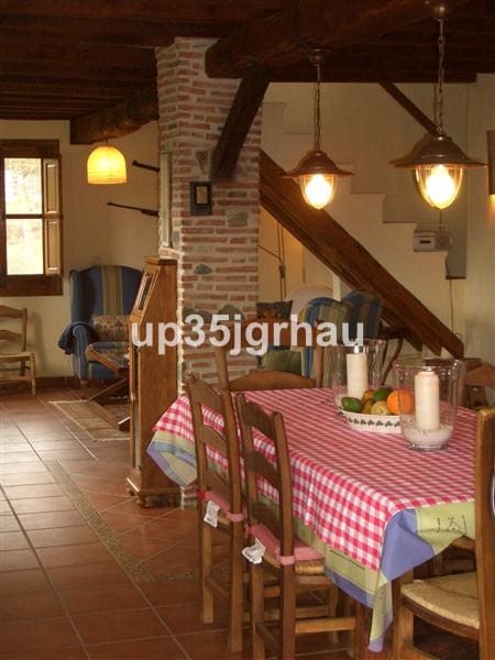 4 slaapkamer Finca/Landhuis te koop in Jubrique met zwembad garage - € 1.200.000 (Ref: 10128631)