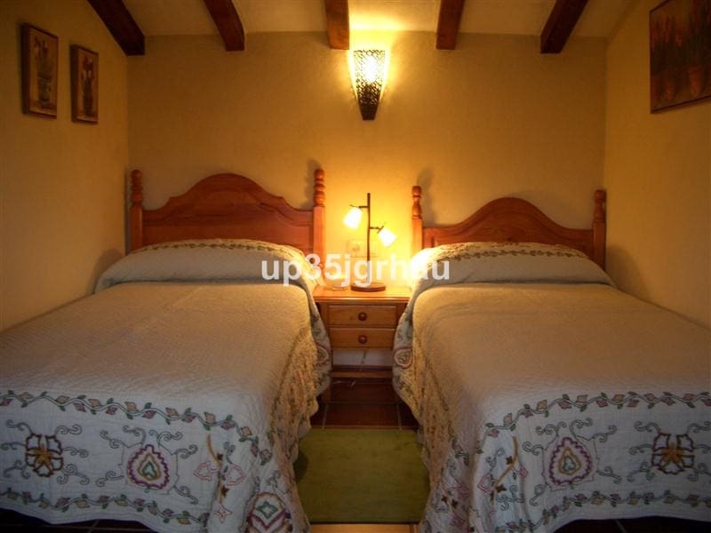 4 slaapkamer Finca/Landhuis te koop in Jubrique met zwembad garage - € 1.200.000 (Ref: 10128631)