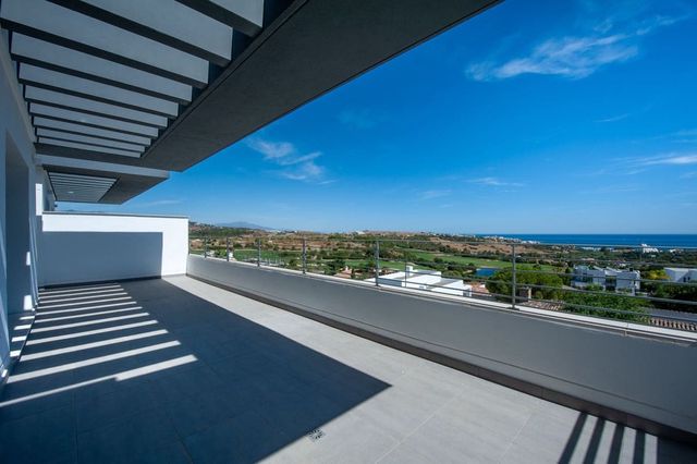 2 sovrum Lägenhet till salu i Atalaya-Isdabe, Estepona med pool garage - 450 000 € (Ref: 10128633)