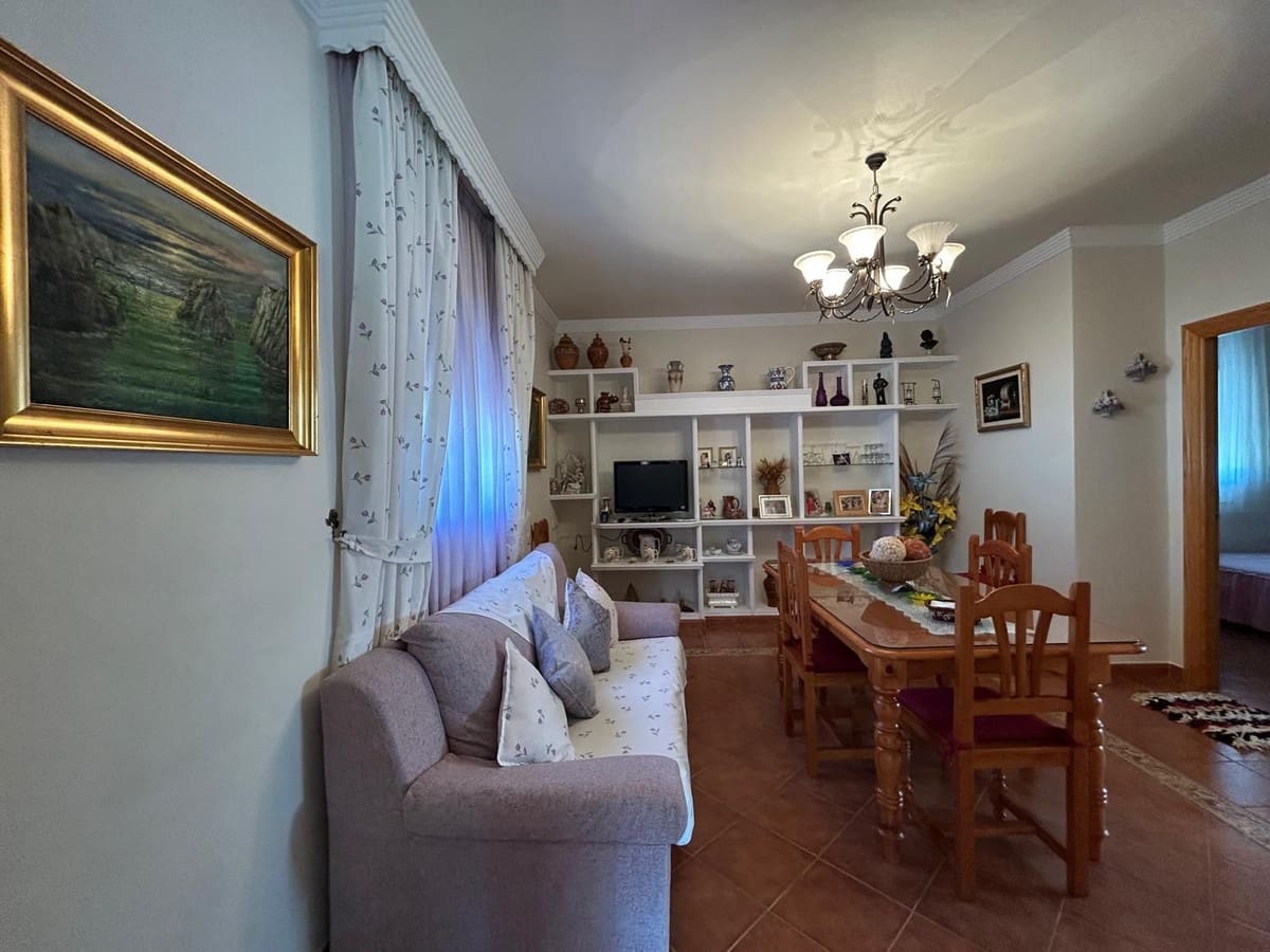 2 soverom Villa til salgs i Alora med svømmebasseng garasje - € 310 000 (Ref: 10128636)