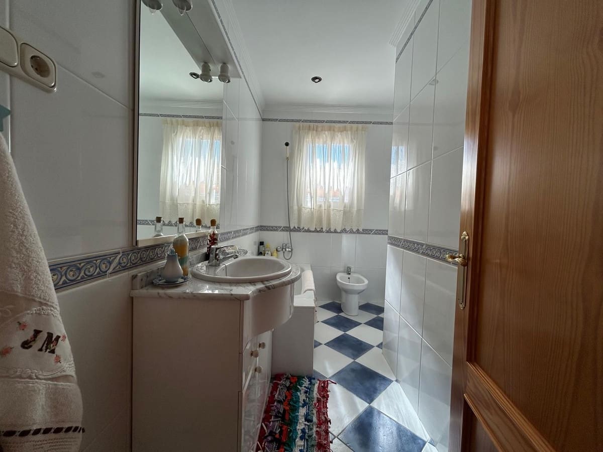 2 soverom Villa til salgs i Alora med svømmebasseng garasje - € 310 000 (Ref: 10128636)