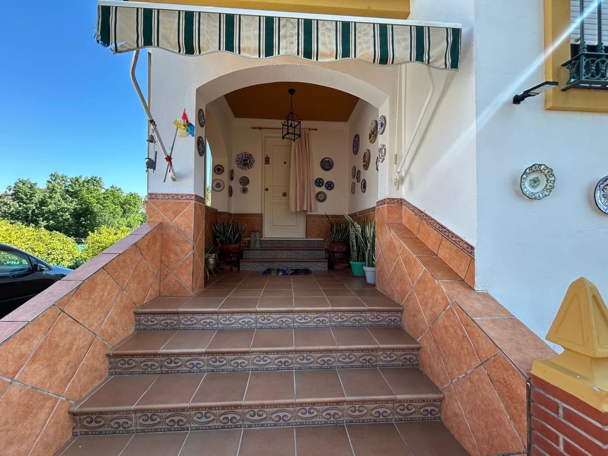 2 soverom Villa til salgs i Alora med svømmebasseng garasje - € 310 000 (Ref: 10128636)