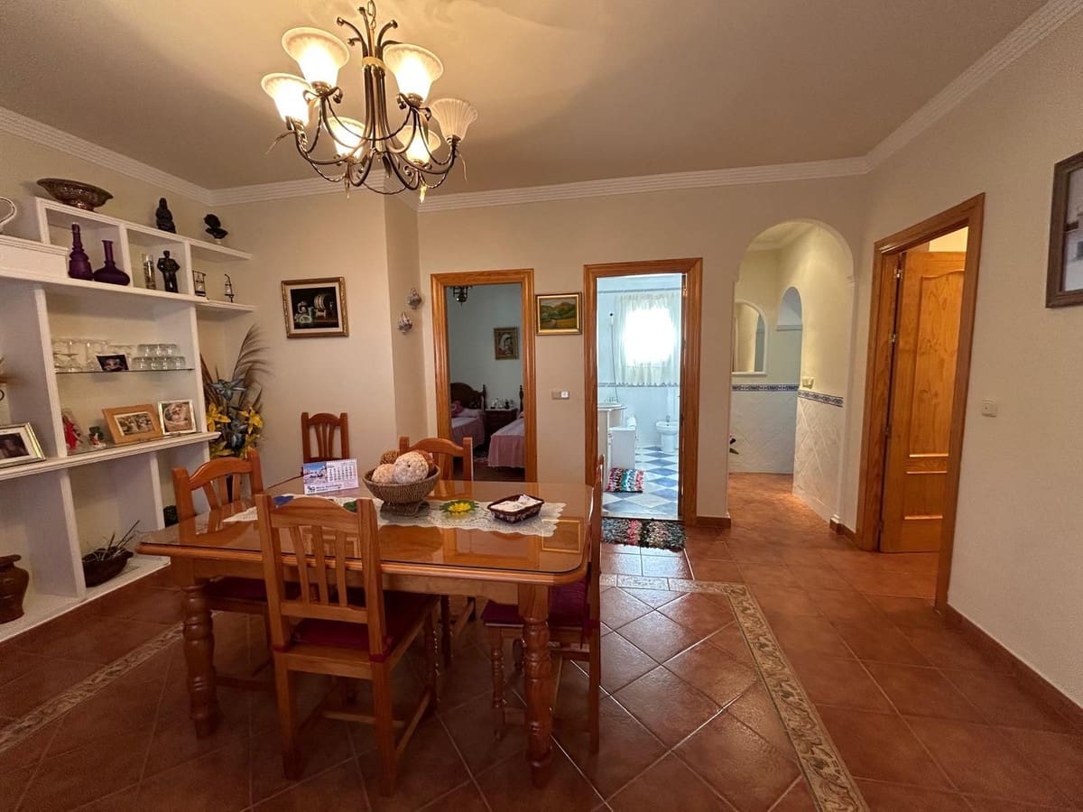 2 soverom Villa til salgs i Alora med svømmebasseng garasje - € 310 000 (Ref: 10128636)