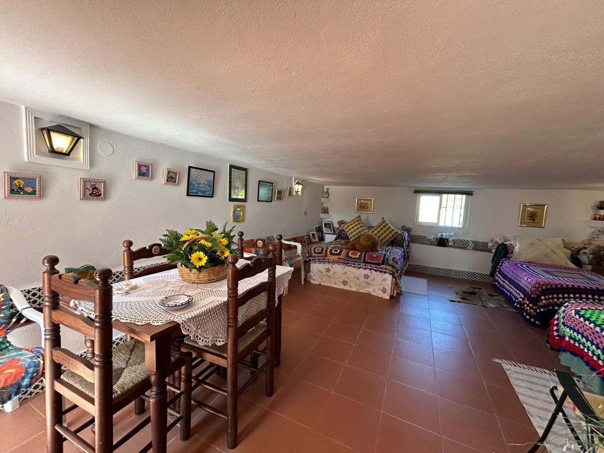 2 soverom Villa til salgs i Alora med svømmebasseng garasje - € 310 000 (Ref: 10128636)