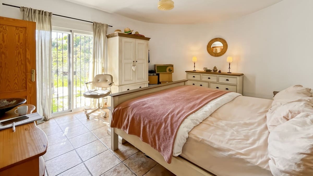 4 soverom Villa til salgs i Competa med svømmebasseng garasje - € 399 500 (Ref: 10128646)
