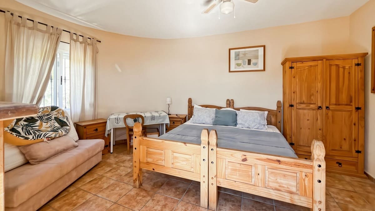 4 soverom Villa til salgs i Competa med svømmebasseng garasje - € 399 500 (Ref: 10128646)