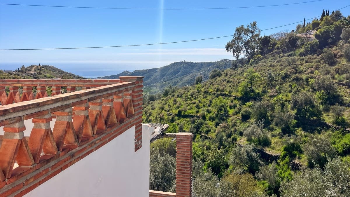 4 soverom Villa til salgs i Competa med svømmebasseng garasje - € 399 500 (Ref: 10128646)