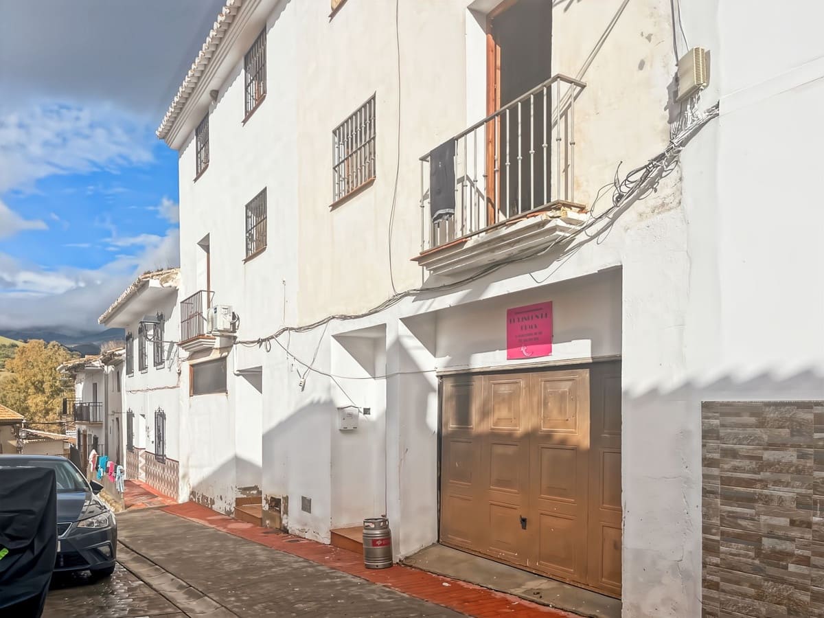 9 chambre Maison de Ville à vendre à Riogordo avec piscine garage - 295 000 € (Ref: 10128647)
