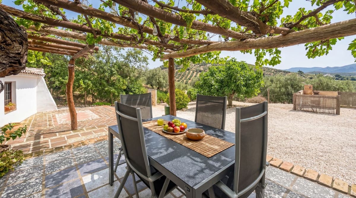 Finca/Casa Rural de 9 habitaciones en Villanueva del Rosario en venta con piscina garaje - 780.000 € (Ref: 10128648)