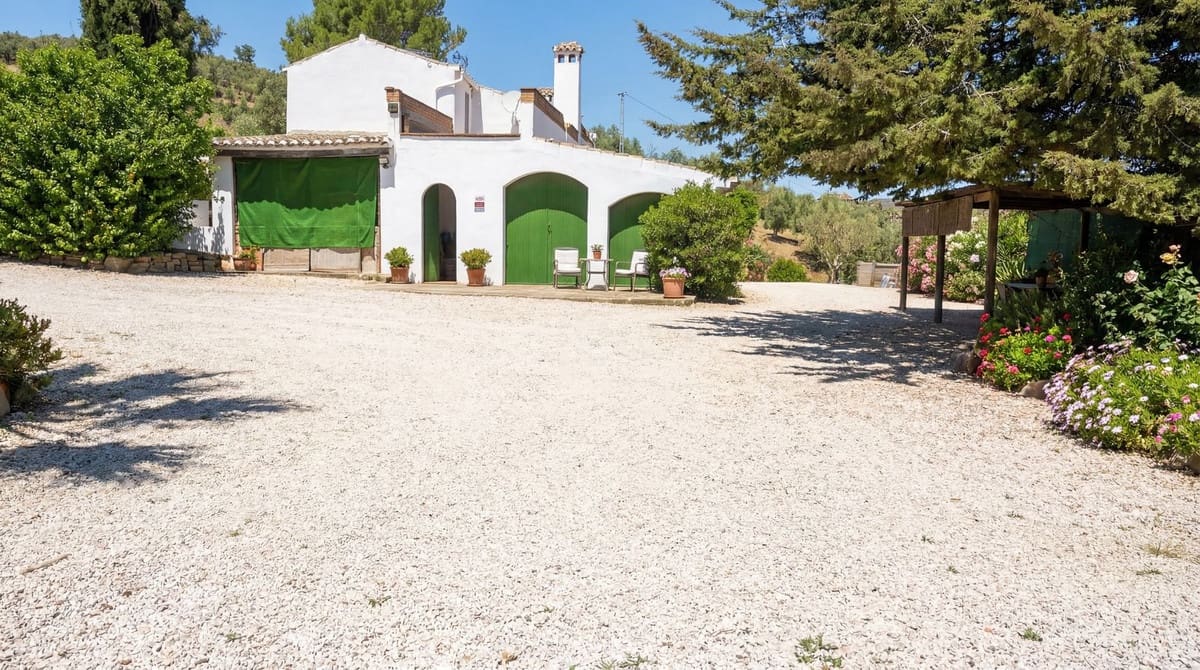Finca/Casa Rural de 9 habitaciones en Villanueva del Rosario en venta con piscina garaje - 780.000 € (Ref: 10128648)