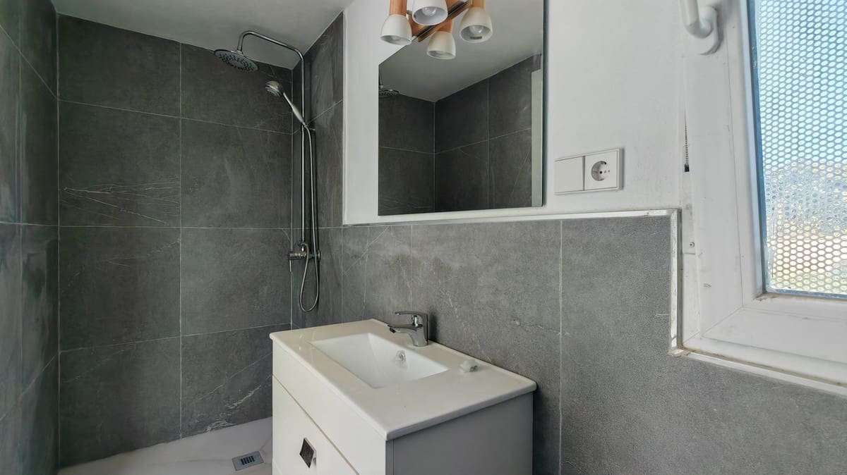 Finca/Casa Rural de 4 habitaciones en Casarabonela en venta con piscina garaje - 395.000 € (Ref: 10128650)