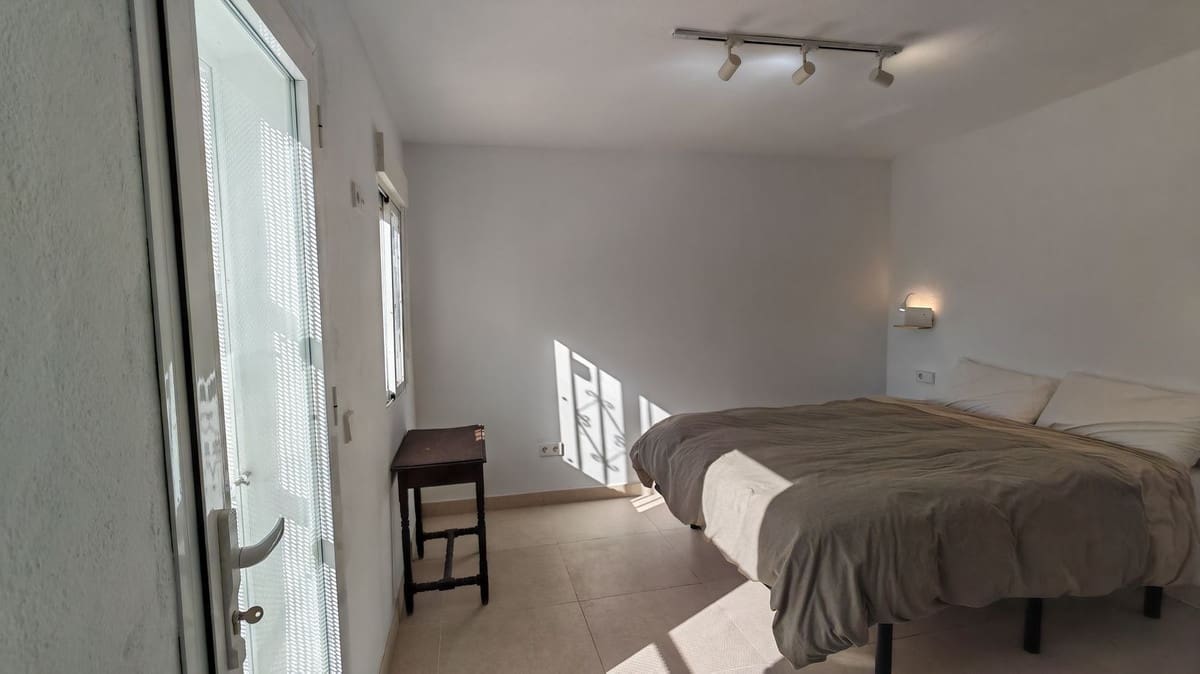 Finca/Casa Rural de 4 habitaciones en Casarabonela en venta con piscina garaje - 395.000 € (Ref: 10128650)
