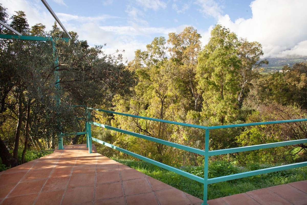 Finca/Casa Rural de 4 habitaciones en Casarabonela en venta con piscina garaje - 395.000 € (Ref: 10128650)