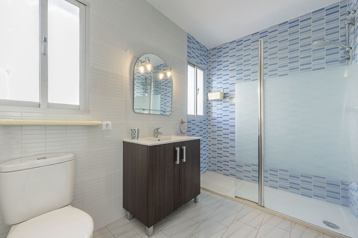 3 quarto Moradia para venda em El Padron com piscina garagem - 879 000 € (Ref: 10128655)