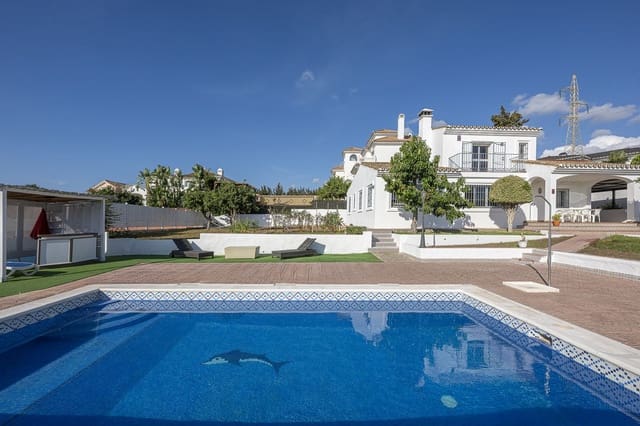 3 quarto Moradia para venda em El Padrón, Estepona com piscina garagem - 879 000 € (Ref: 10128655)