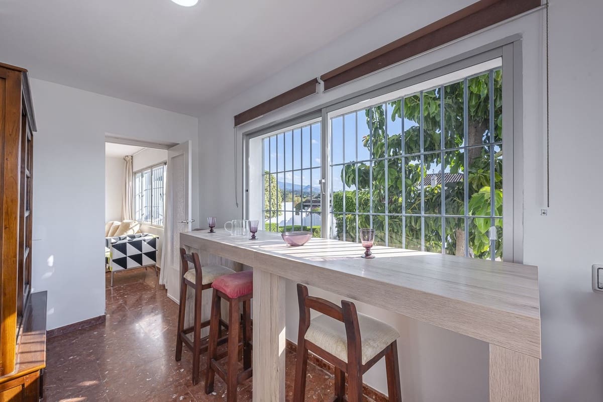 3 quarto Moradia para venda em El Padron com piscina garagem - 879 000 € (Ref: 10128655)