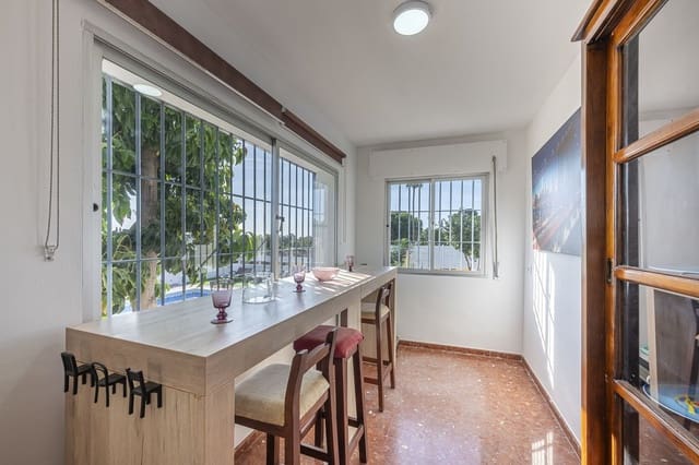 3 quarto Moradia para venda em El Padrón, Estepona com piscina garagem - 879 000 € (Ref: 10128655)