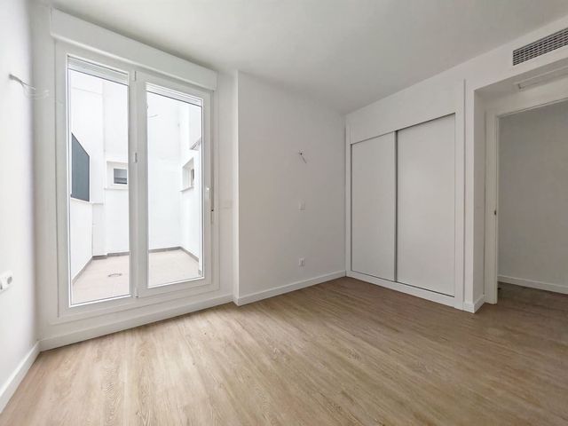 2 soverom Leilighet til salgs i Los Pacos, Fuengirola med svømmebasseng garasje - € 440 000 (Ref: 10128656)