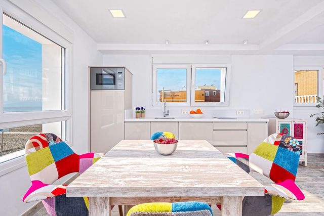 3 quarto Moradia para venda em El Palo, Málaga cidade - 995 000 € (Ref: 10128657)