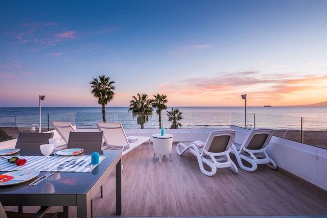 3 quarto Moradia para venda em El Palo, Málaga cidade - 995 000 € (Ref: 10128657)