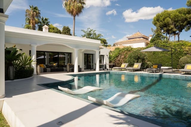 Chalet de 5 habitaciones en Saladillo-Benamara, Estepona en venta con piscina garaje - 3.985.000 € (Ref: 10128659)