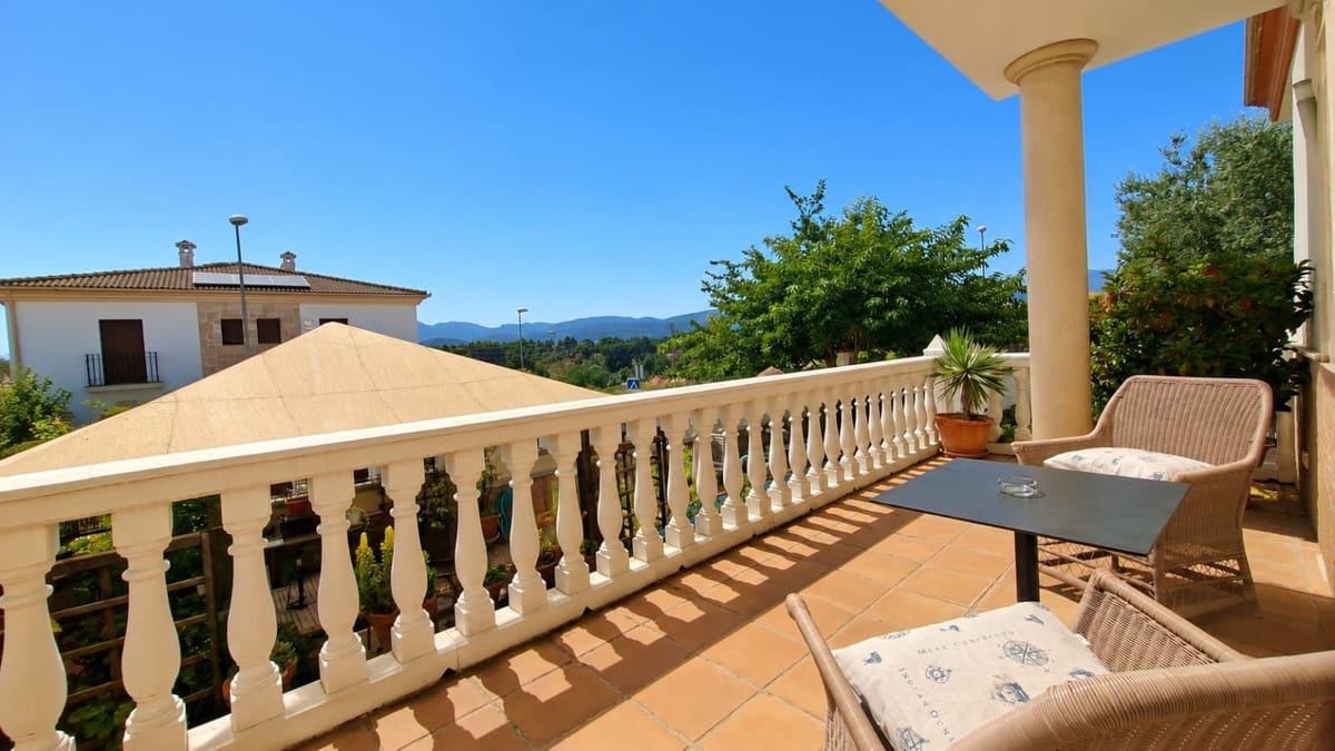 6 slaapkamer Villa te koop in Ronda met zwembad garage - € 650.000 (Ref: 10128661)