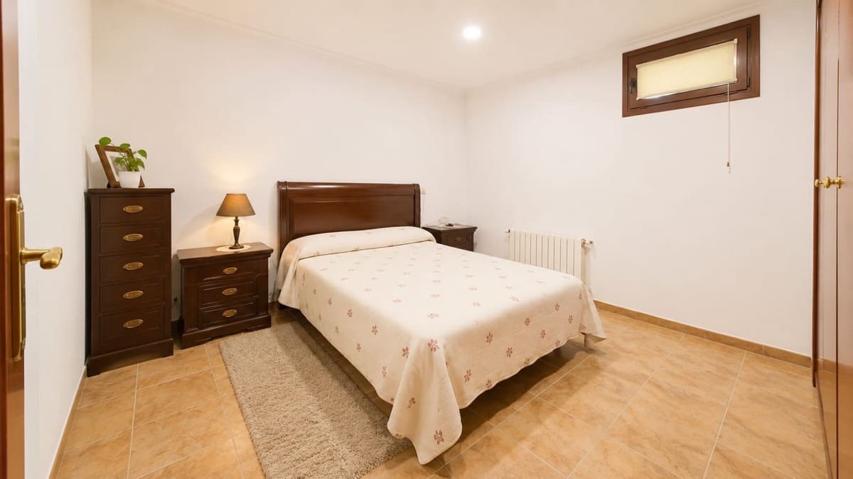 6 slaapkamer Villa te koop in Ronda met zwembad garage - € 650.000 (Ref: 10128661)