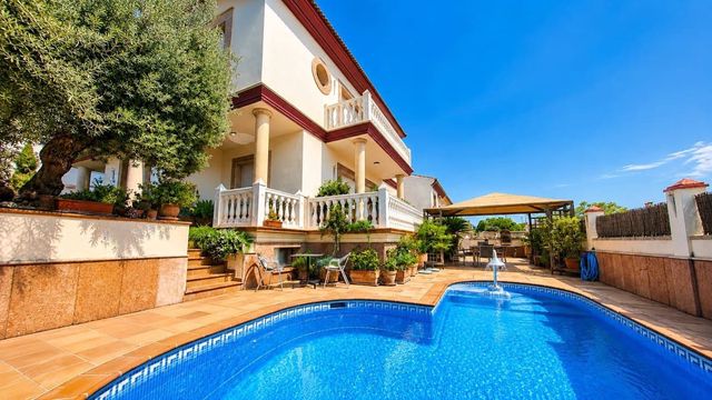 6 soverom Villa til salgs i Ronda med svømmebasseng garasje - € 650 000 (Ref: 10128661)