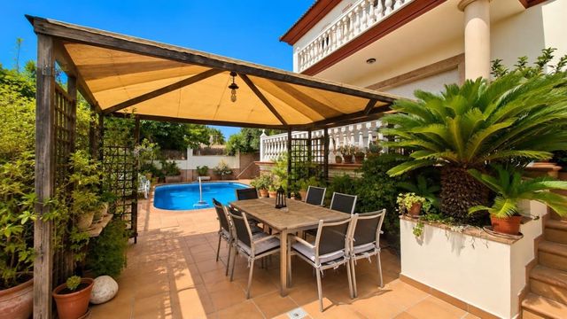 6 soverom Villa til salgs i Ronda med svømmebasseng garasje - € 650 000 (Ref: 10128661)