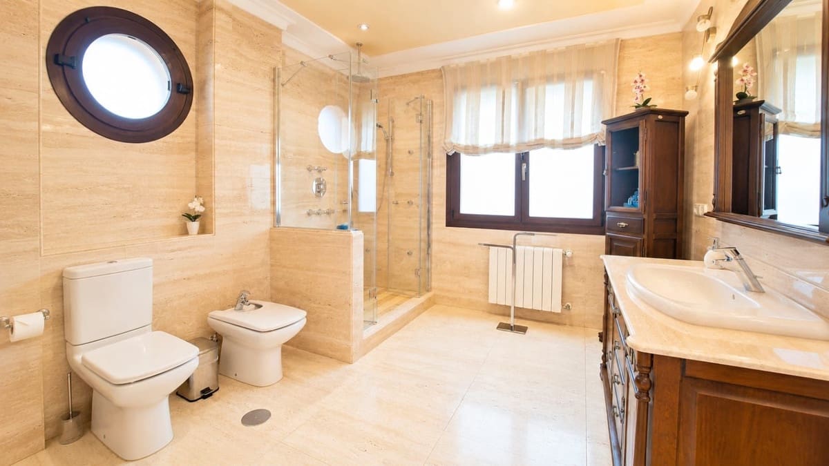 6 slaapkamer Villa te koop in Ronda met zwembad garage - € 650.000 (Ref: 10128661)