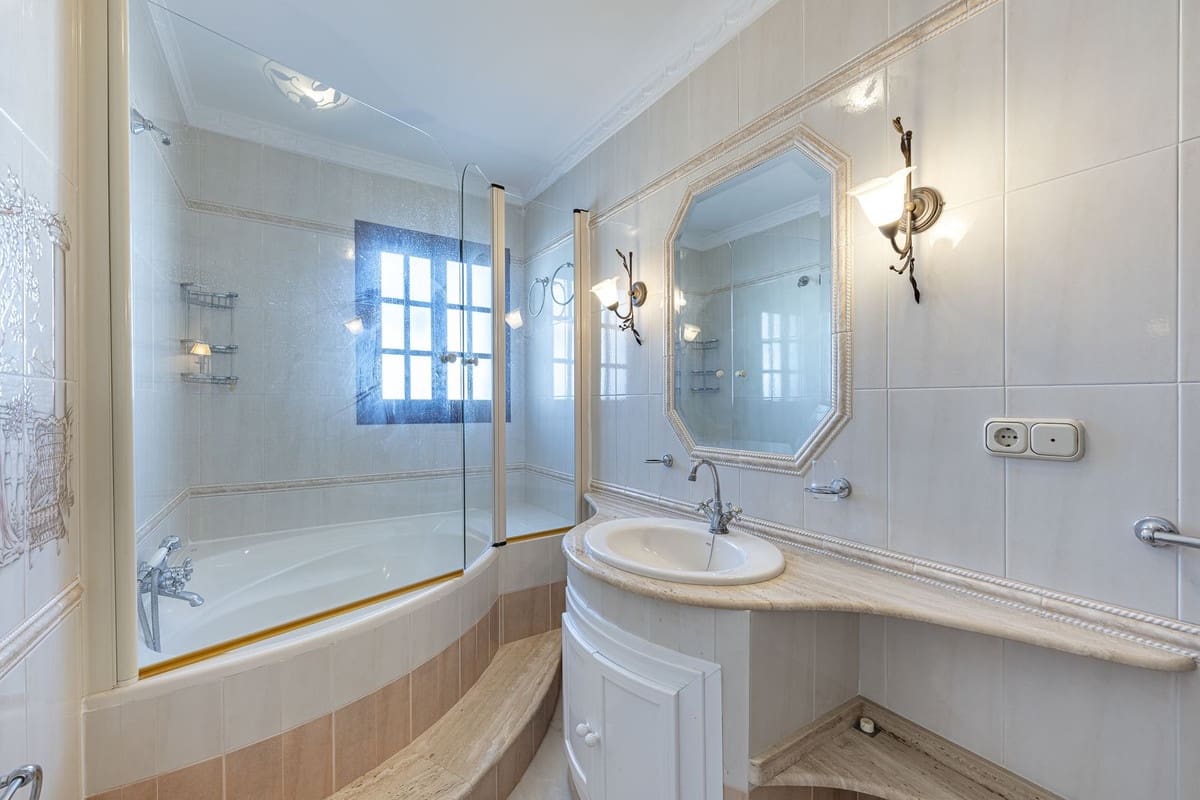 4 chambre Maison de Ville à vendre à Gaucin avec garage - 398 000 € (Ref: 10128665)