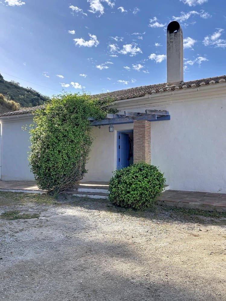 4 sovrum Finca/Hus på landet till salu i Canillas de Aceituno med pool garage - 260 000 € (Ref: 10128667)