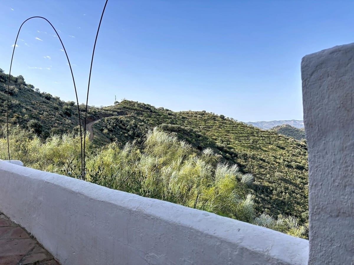 4 sovrum Finca/Hus på landet till salu i Canillas de Aceituno med pool garage - 260 000 € (Ref: 10128667)