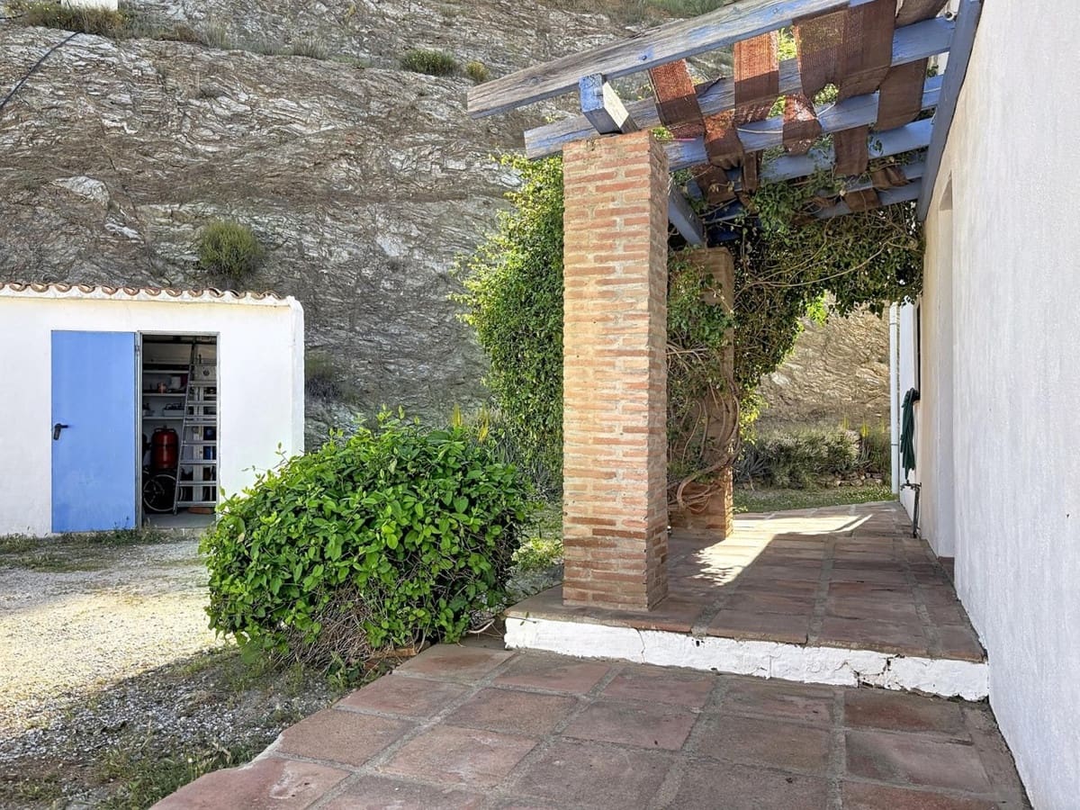 4 sovrum Finca/Hus på landet till salu i Canillas de Aceituno med pool garage - 260 000 € (Ref: 10128667)