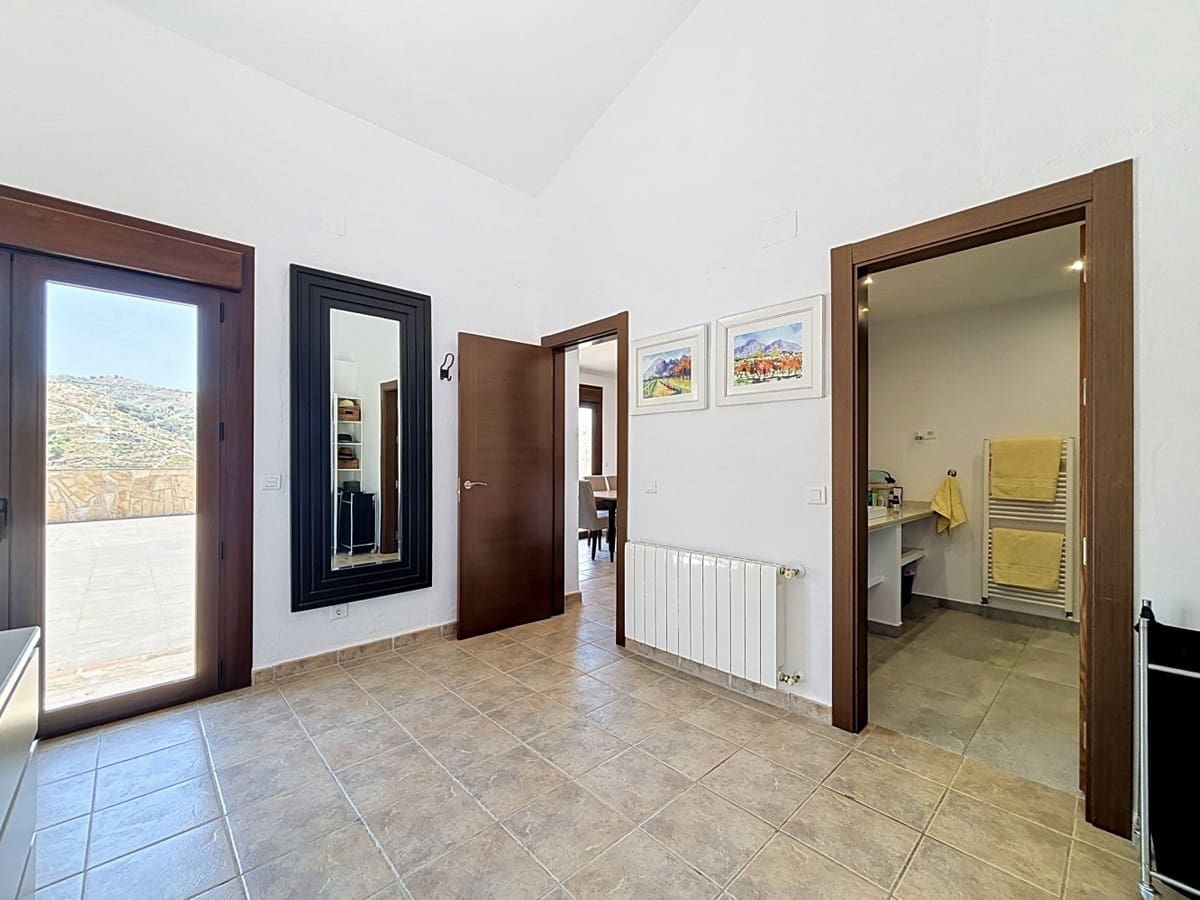 3 quarto Moradia para venda em Canillas de Aceituno com garagem - 485 000 € (Ref: 10128669)