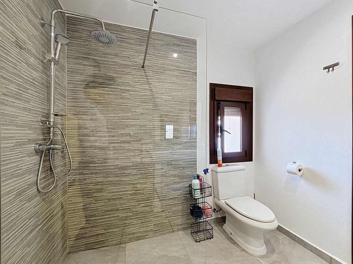 3 quarto Moradia para venda em Canillas de Aceituno com garagem - 485 000 € (Ref: 10128669)