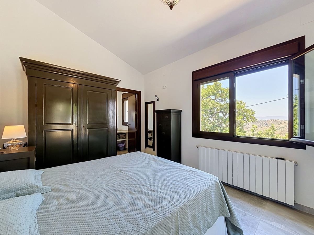 3 quarto Moradia para venda em Canillas de Aceituno com garagem - 485 000 € (Ref: 10128669)