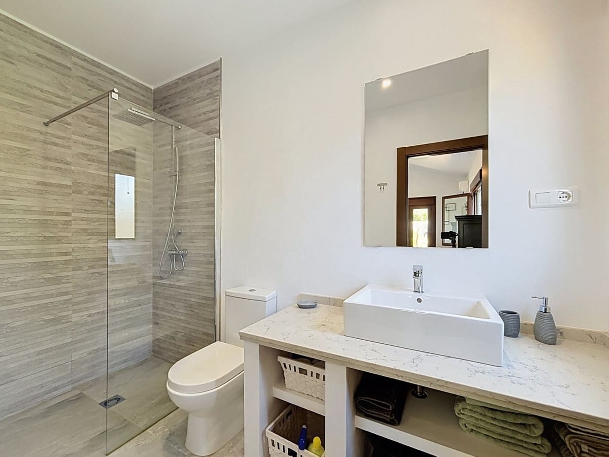 3 quarto Moradia para venda em Canillas de Aceituno com garagem - 485 000 € (Ref: 10128669)