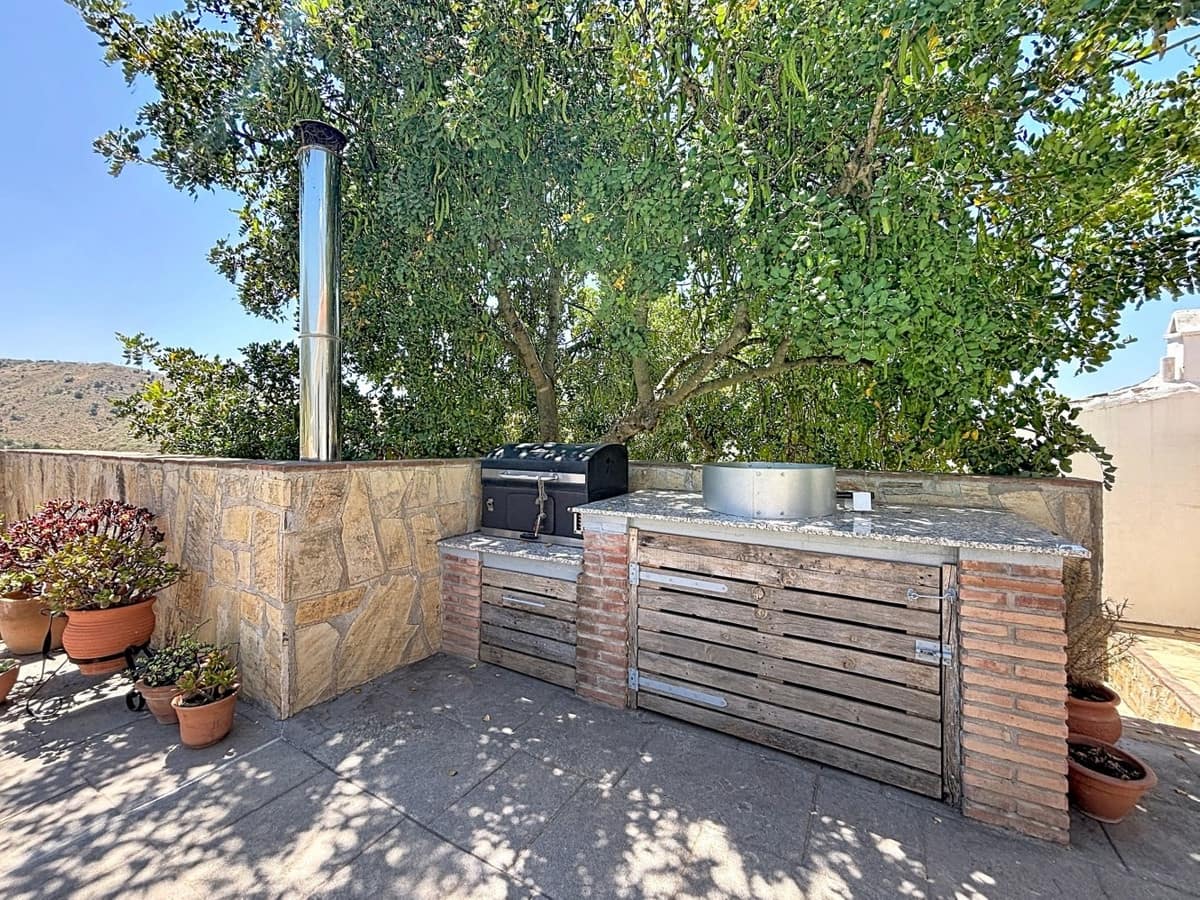 3 quarto Moradia para venda em Canillas de Aceituno com garagem - 485 000 € (Ref: 10128669)