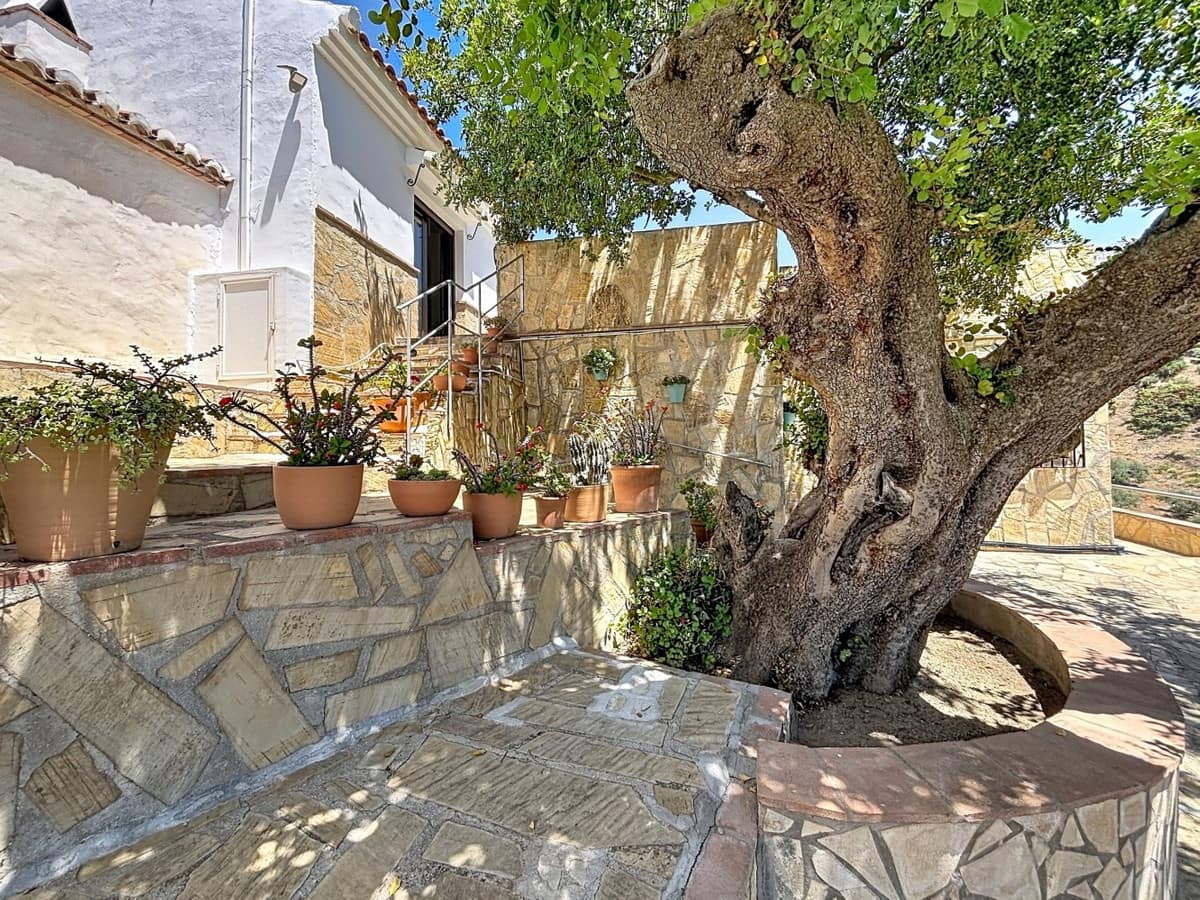 3 quarto Moradia para venda em Canillas de Aceituno com garagem - 485 000 € (Ref: 10128669)