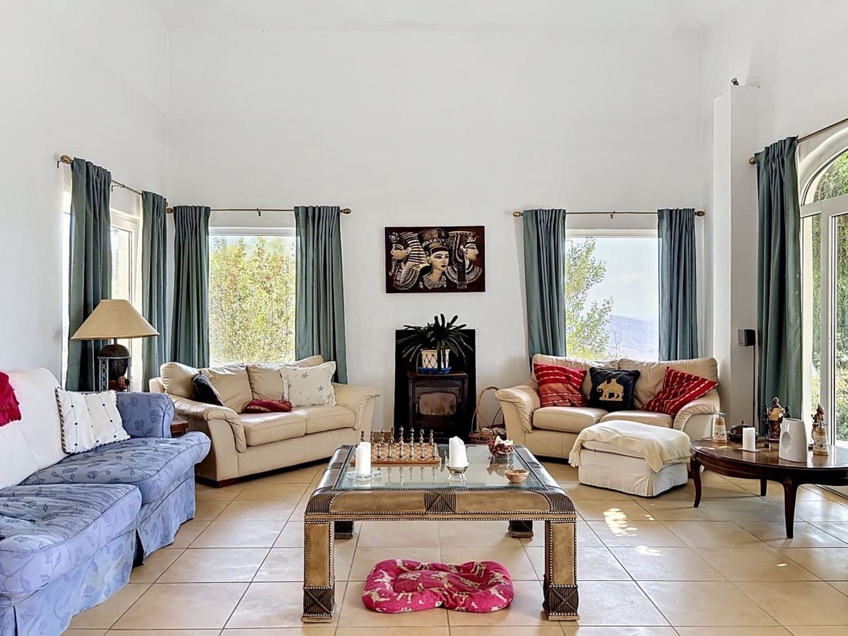 4 quarto Moradia para venda em Canillas de Aceituno com garagem - 449 000 € (Ref: 10128670)