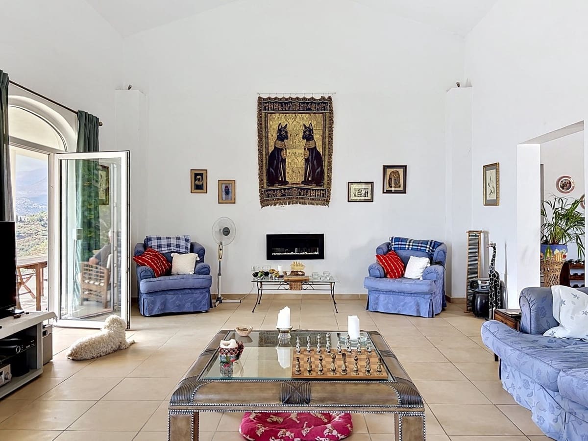 4 quarto Moradia para venda em Canillas de Aceituno com garagem - 449 000 € (Ref: 10128670)