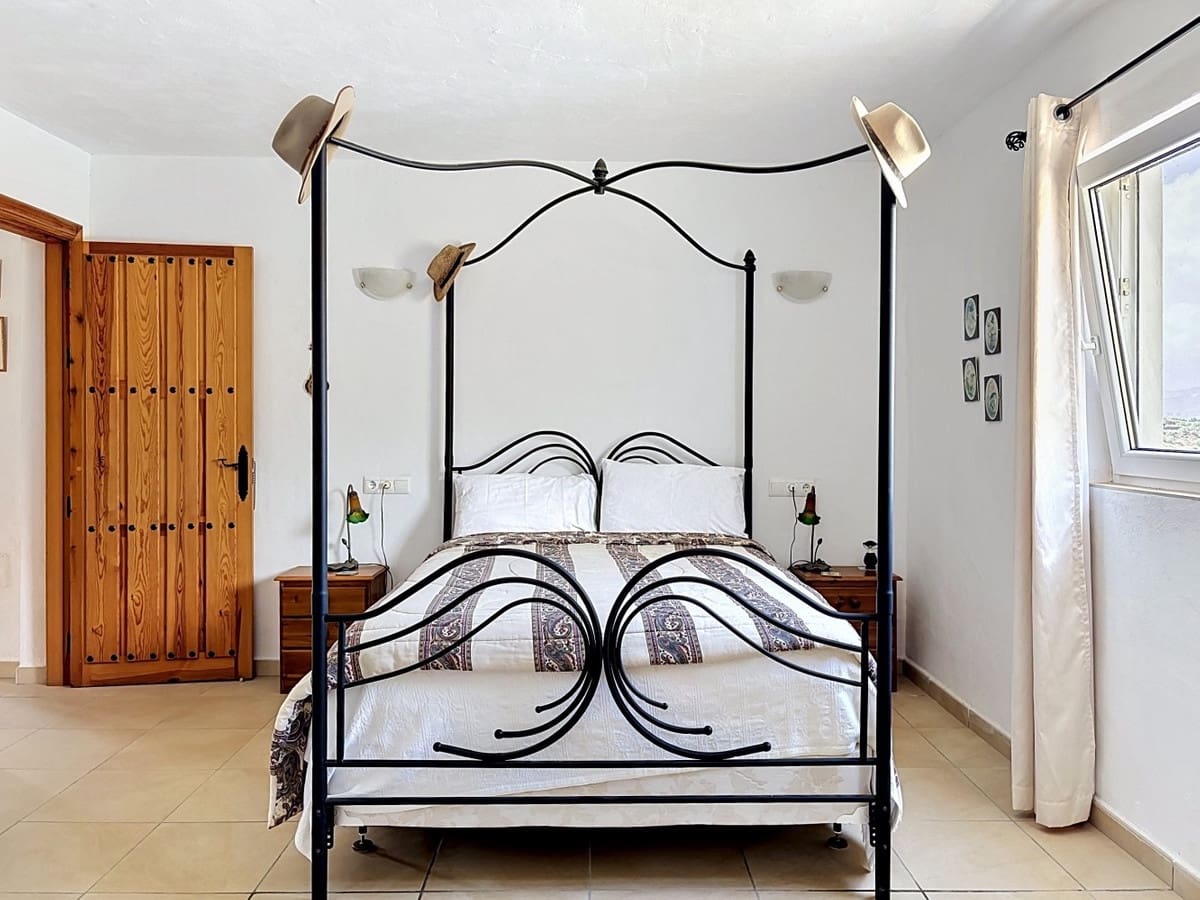 4 quarto Moradia para venda em Canillas de Aceituno com garagem - 449 000 € (Ref: 10128670)