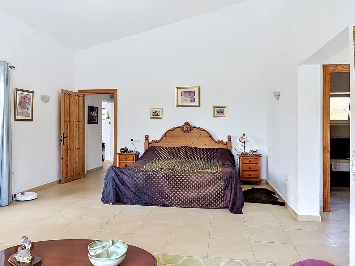 4 quarto Moradia para venda em Canillas de Aceituno com garagem - 449 000 € (Ref: 10128670)