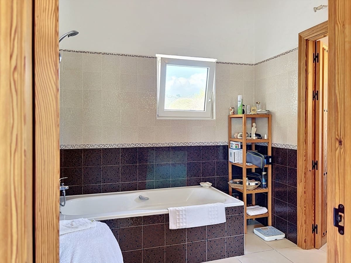 4 quarto Moradia para venda em Canillas de Aceituno com garagem - 449 000 € (Ref: 10128670)