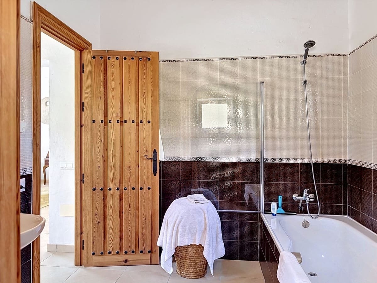 4 quarto Moradia para venda em Canillas de Aceituno com garagem - 449 000 € (Ref: 10128670)