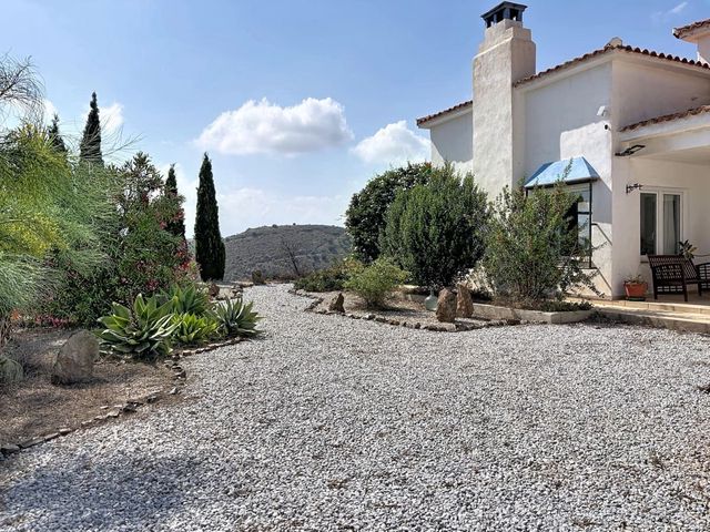 4 quarto Moradia para venda em Canillas de Aceituno com garagem - 449 000 € (Ref: 10128670)