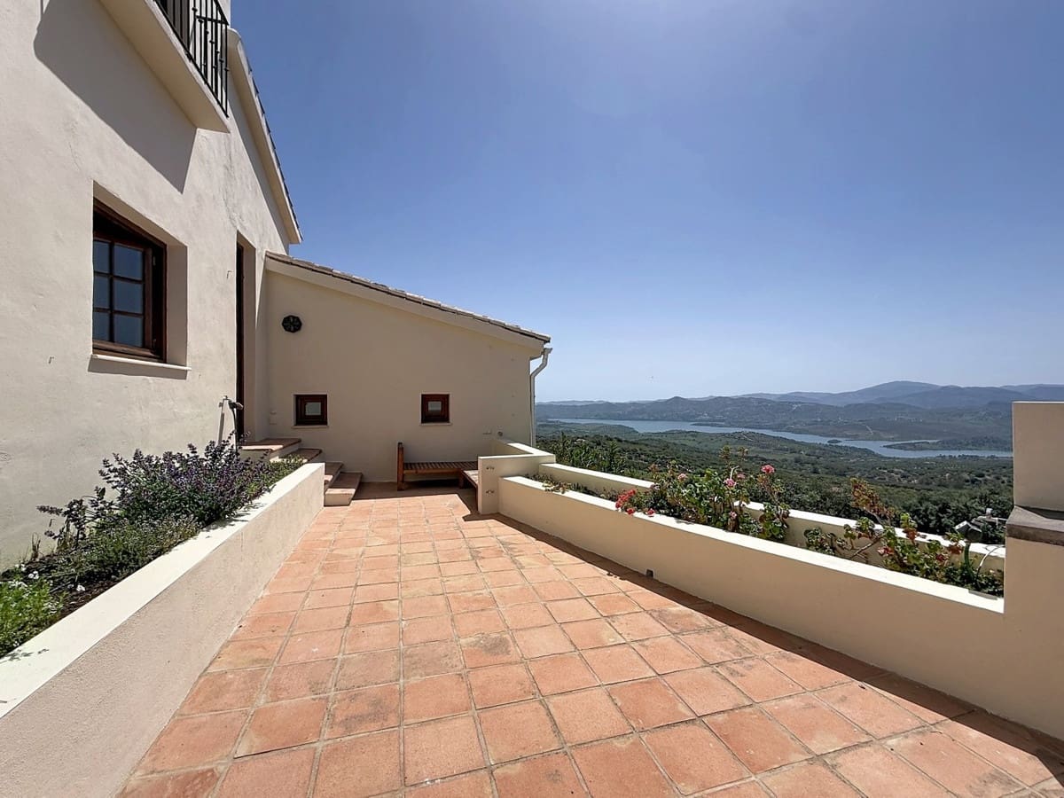 8 soverom Villa til salgs i Alcaucin med svømmebasseng garasje - € 1 250 000 (Ref: 10128671)