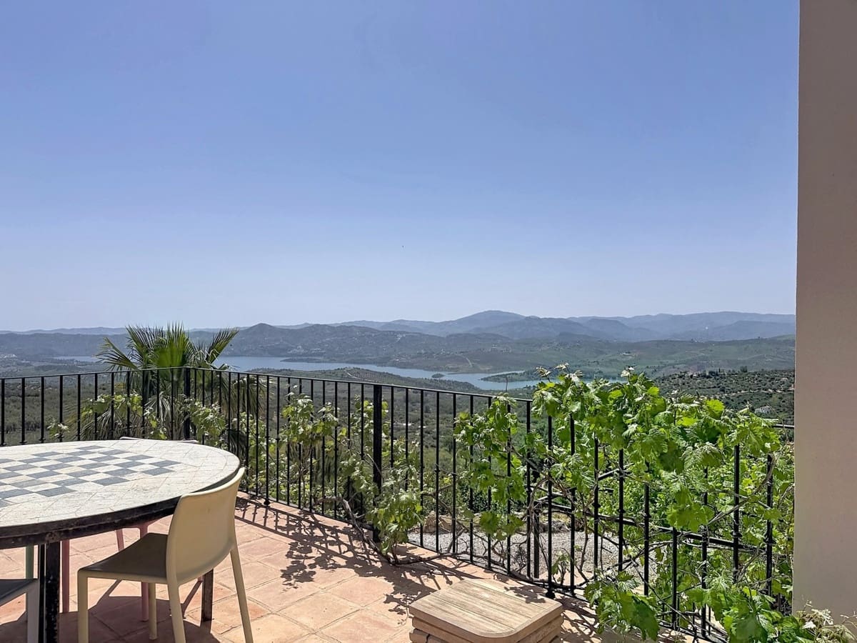 8 soverom Villa til salgs i Alcaucin med svømmebasseng garasje - € 1 250 000 (Ref: 10128671)