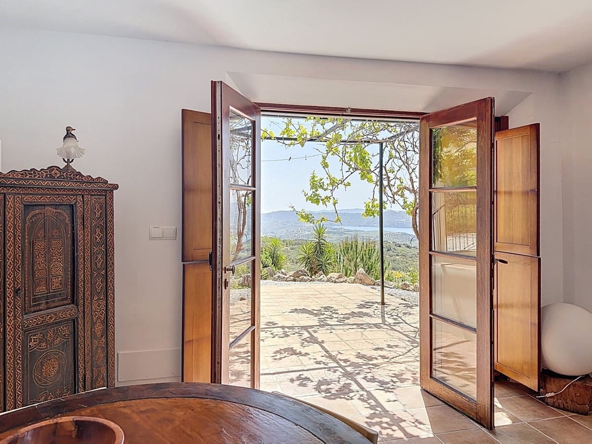 8 soverom Villa til salgs i Alcaucin med svømmebasseng garasje - € 1 250 000 (Ref: 10128671)